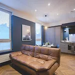 Yellow Hive Boutique Stay Apt 2